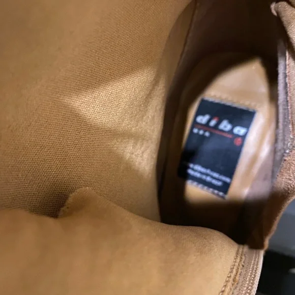 Diba Elegant Tan Knee-High Women's Size 8M Leather Square Toe Boots w/4” Heel - Picture 14 of 16